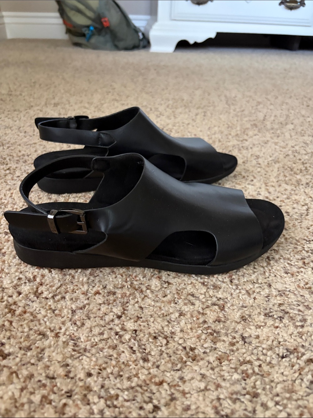 Pierre Dumas Black Open-Toe Slingback Sandals - Picture 3 of 5
